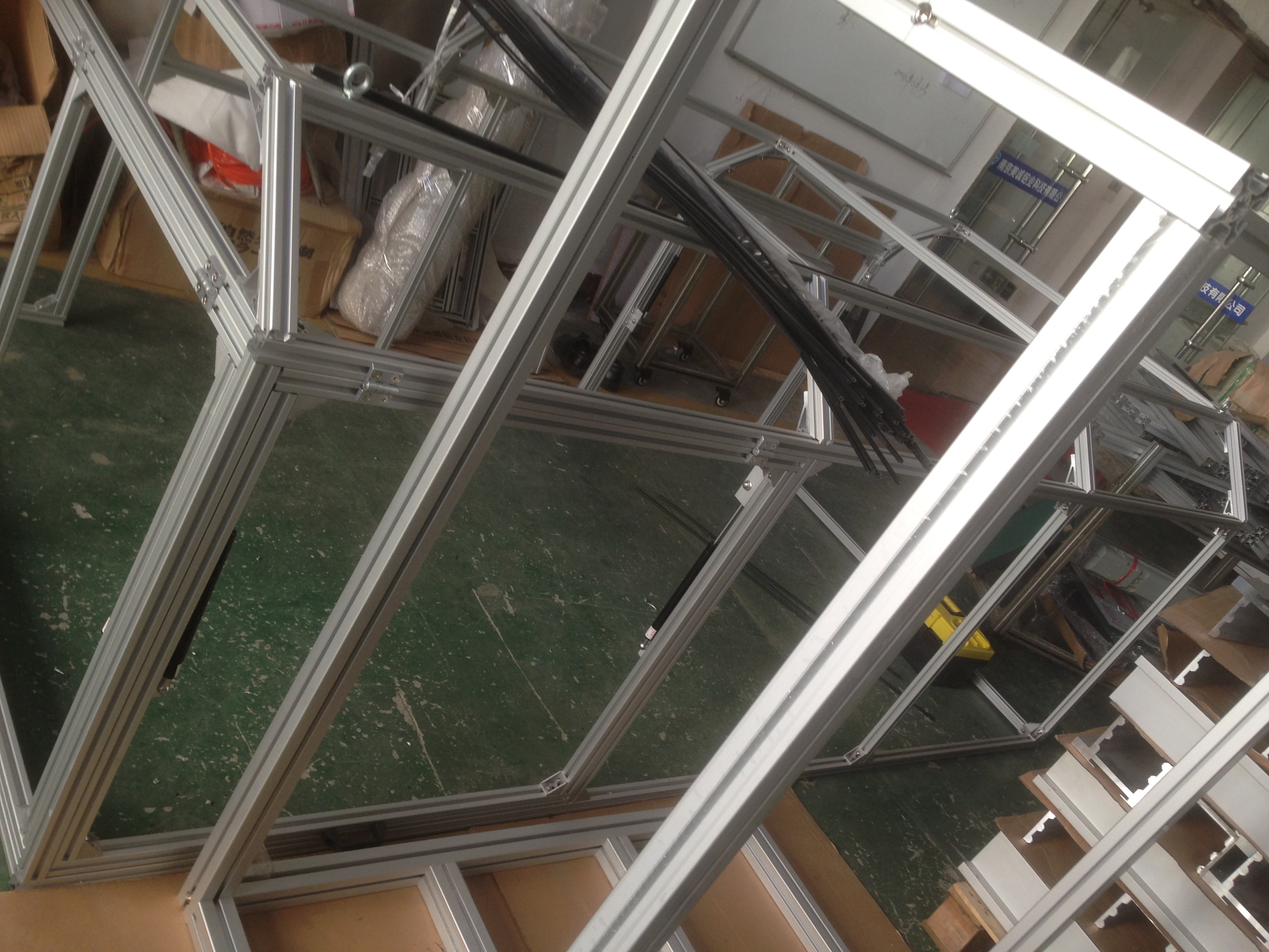 防靜電工作臺？成都工業(yè)鋁型材廠家